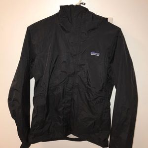 Patagonia Men’s M Black Raincoat Rarely Worn!